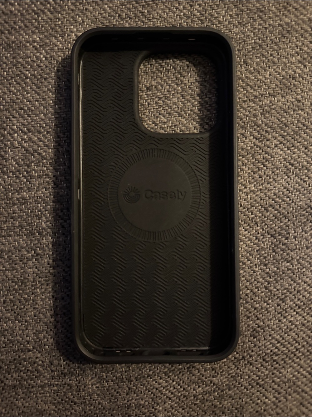 Fireside Flannel Signature Plaid Case iPhone 15 PRO - Picture 4 of 4